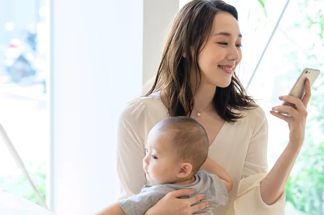 可愛く撮れる インスタ映えの赤ちゃん写真 映えグッズや注意点も